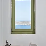 Spacious 6 Bdrm Stone With Pool Rámos