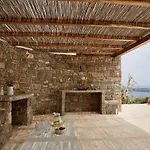 Villa Spacious 6 Bdrm Stone With Pool *