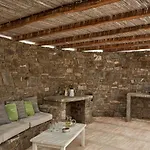Villa Spacious 6 Bdrm Stone With Pool *