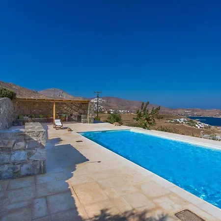 Villa Spacious 6 Bdrm Stone With Pool
