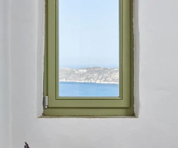 Spacious 6 Bdrm Stone With Pool Rámos