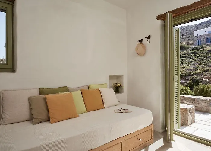 Villa Spacious 6 Bdrm Stone With Pool *