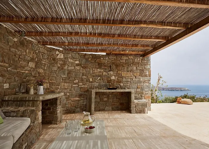 Villa Spacious 6 Bdrm Stone With Pool *