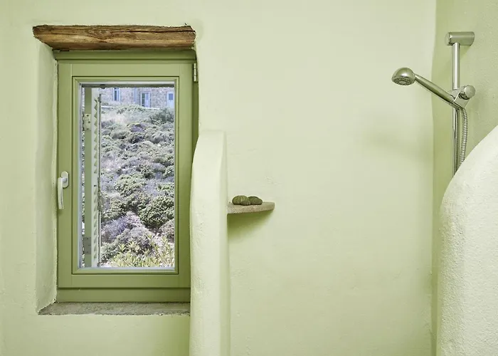 Villa Spacious 6 Bdrm Stone With Pool