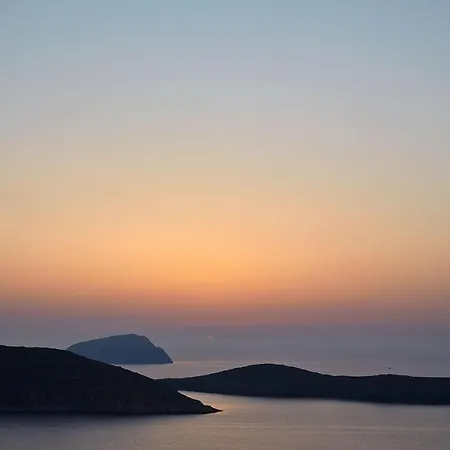 Spacious 6 Bdrm Stone With Pool Villa