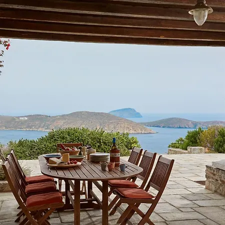 Spacious 6 Bdrm Stone With Pool * Rámos