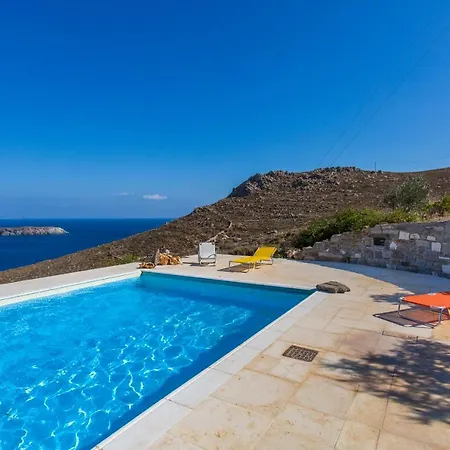 Villa Spacious 6 Bdrm Stone With Pool *