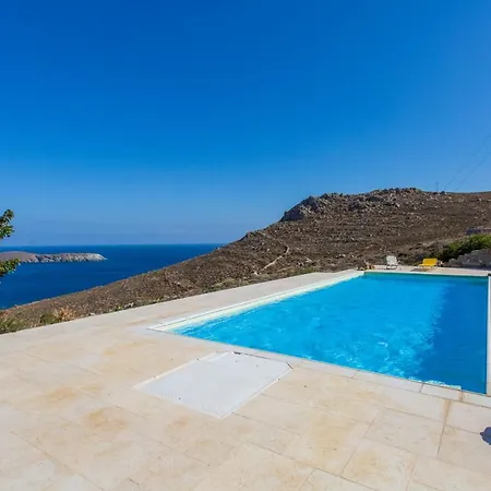 Villa Spacious 6 Bdrm Stone With Pool