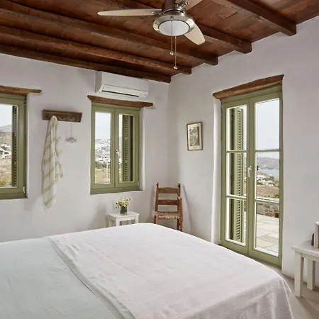 Spacious 6 Bdrm Stone With Pool Villa