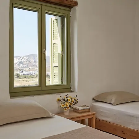 Spacious 6 Bdrm Stone With Pool Villa Rámos
