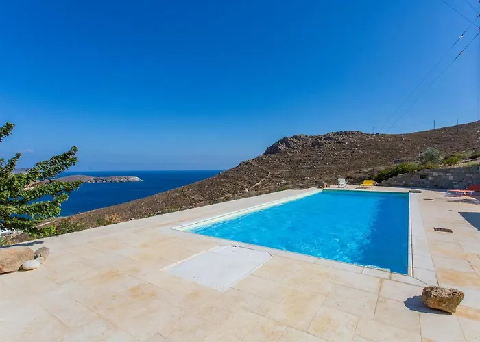 Villa Spacious 6 Bdrm Stone With Pool